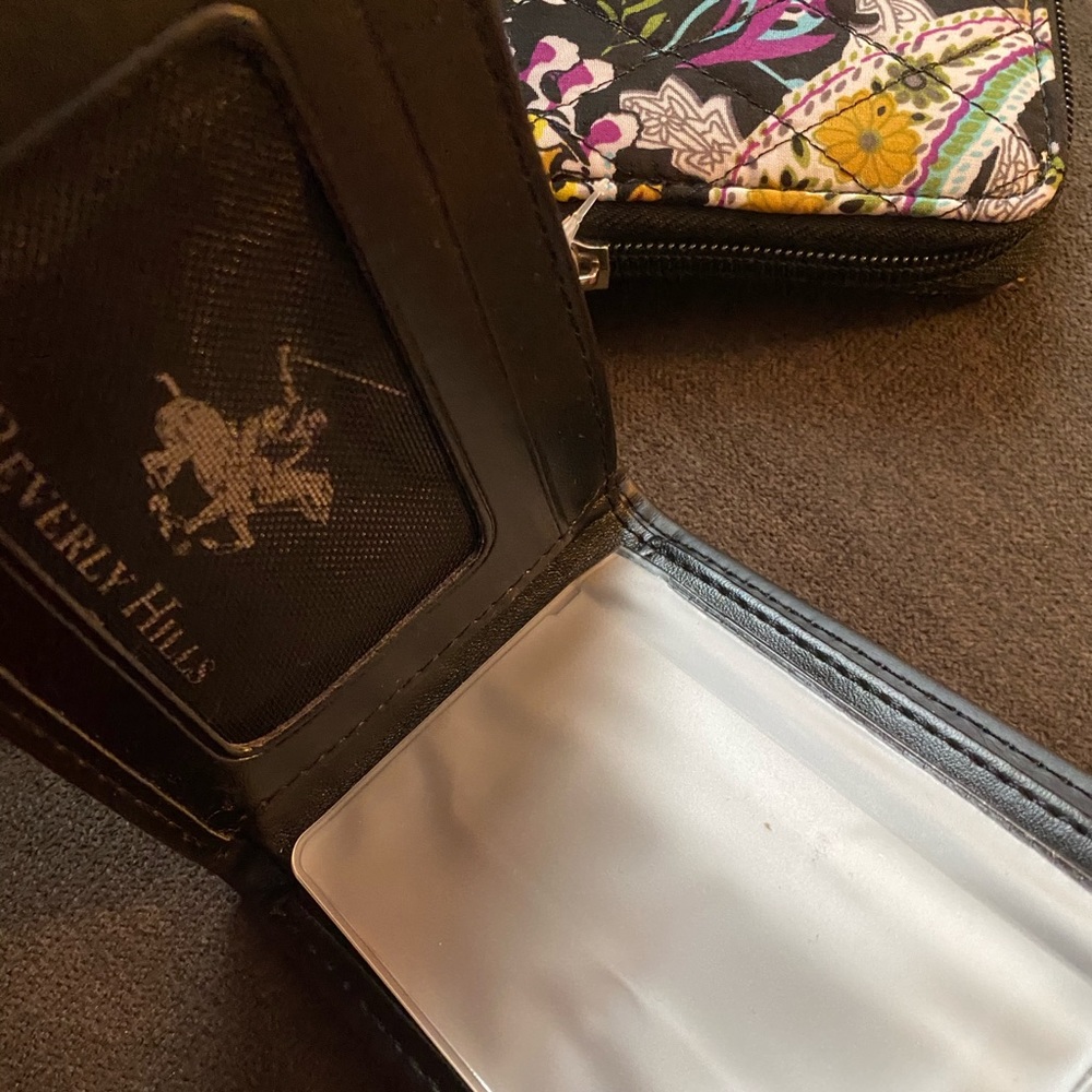 Wallets - Picture 2 of 5
